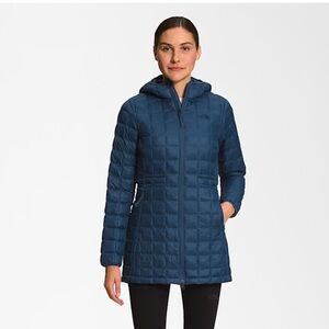 Womens The Northface Women’s Thermoball Parka